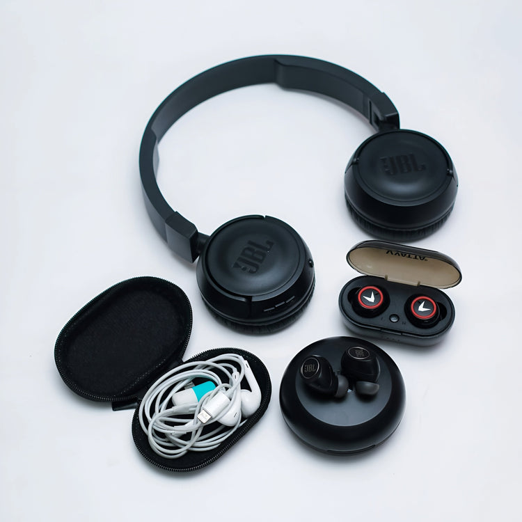 Headphones & Earphones